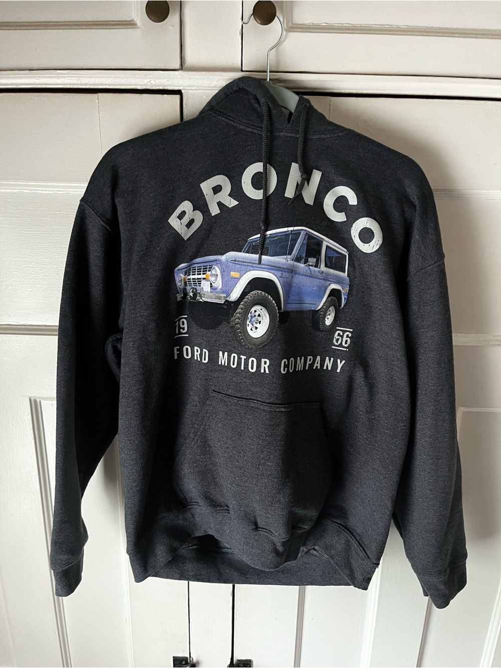 Ford Bronco Graphic Hoodie - Men’s Size L